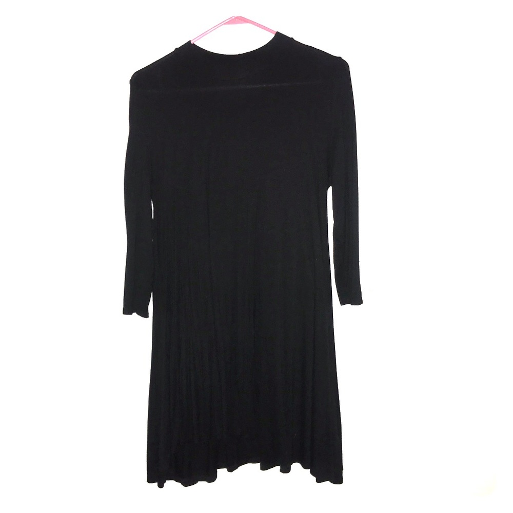 Black 3/4 sleeved t-shirt dress